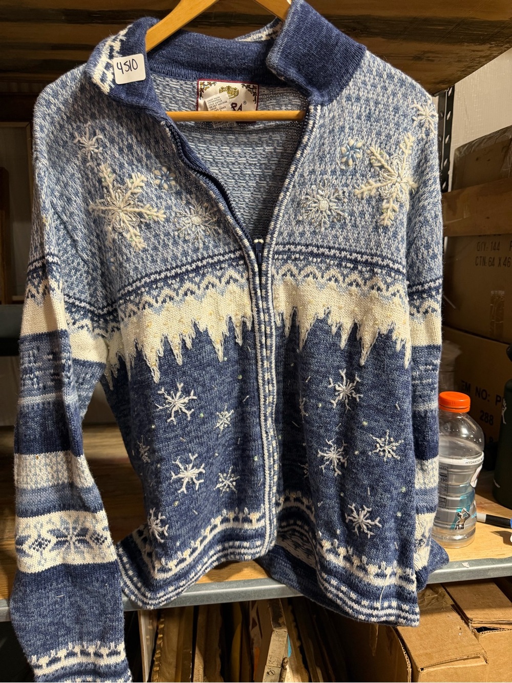 #4510-Embroidered Snowflake Zip-Up Cardigan — Blue & Cream